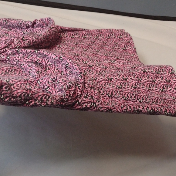 Cute weird top - Picture 4 of 5